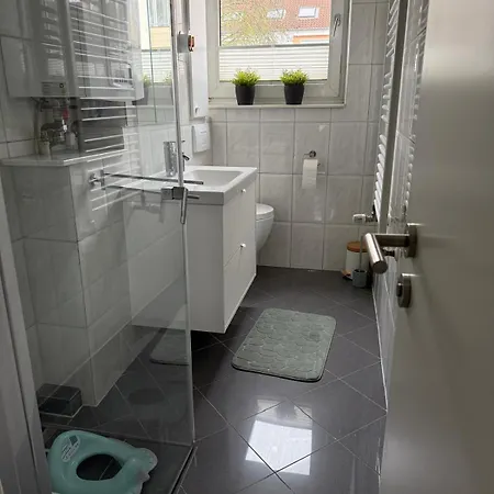 Moderne 3-zimmer-familienoase In Der Wueste 1 Og * Osnabrück