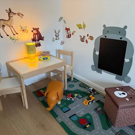 Moderne 3-zimmer-familienoase In Der Wueste 1 Og Lägenhet *
